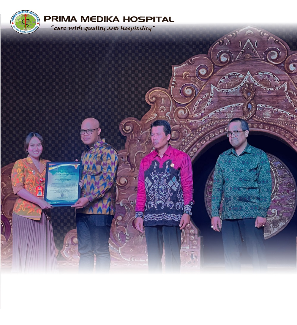 Institut Seni Indonesia Menganugerahkan Penghargaan Sewaka Kerthi Mahawidya Nugraha Kepada Prima Medika Hospital