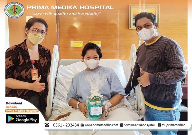 Prima Medika RSU Celebrates Mother's Day by Giving Gifts to Maternity Patients